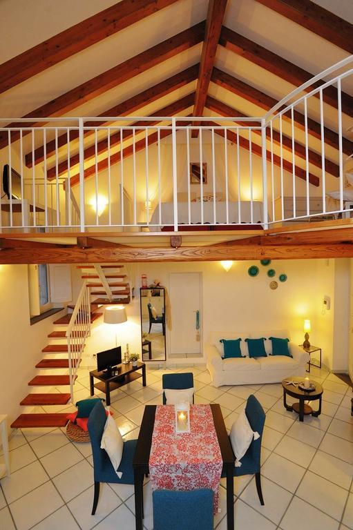 Loft Apartments By Amalfivacation Bilik gambar